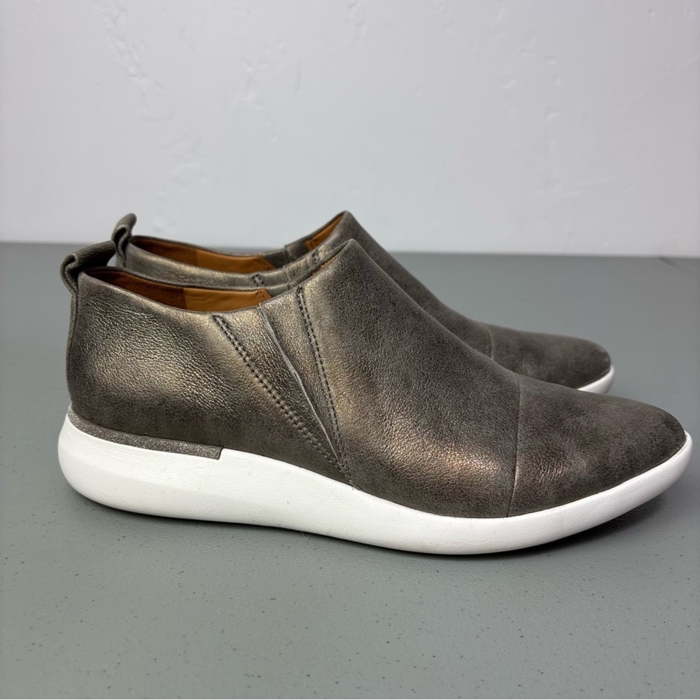 Johnston & Murphy Slip On Pull On Ankle Sneaker Shootie Women's Size 9M Metallic
